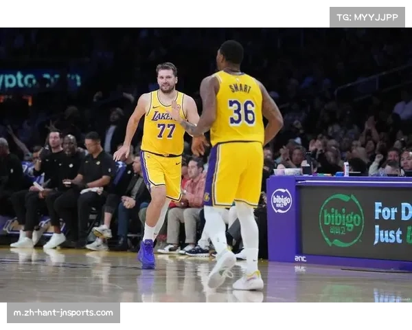 湖人三指挥官体系困境：詹姆斯东契奇里夫斯同时在场时的球权分配优化难题